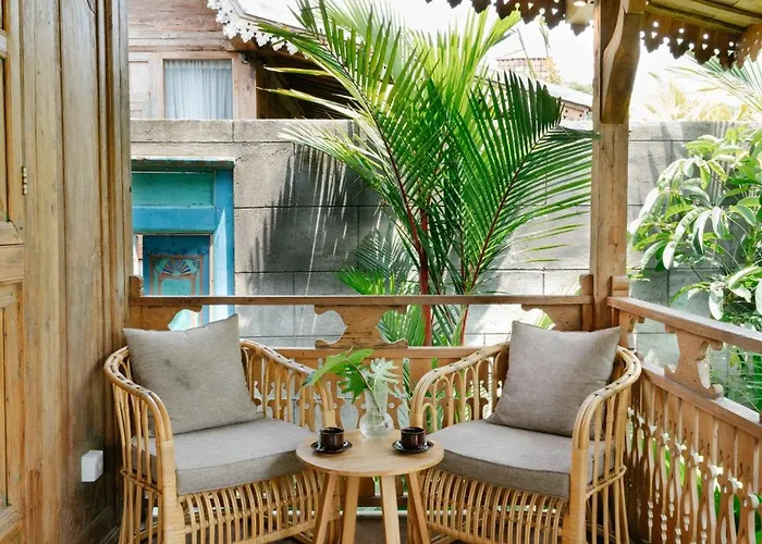 Serene Wooden House - 1br Close To